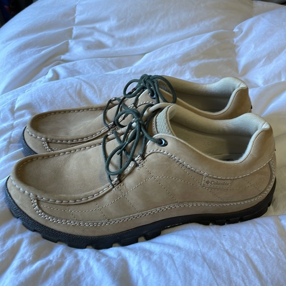 Columbia Other - Men’s Columbia Globetrekker Nubuck Chukka Oxford shoe size 10.5